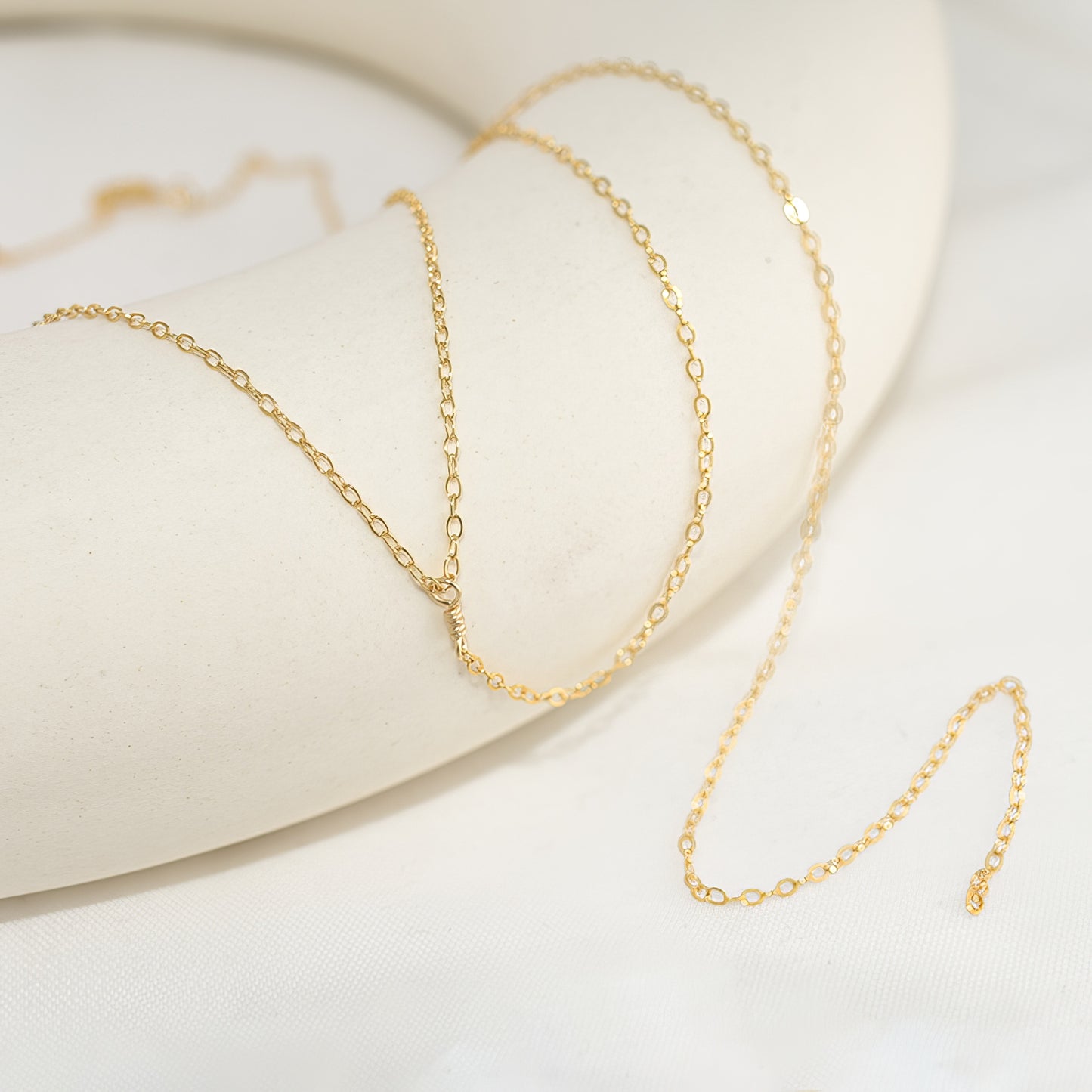 Radiant Y Lariat Necklace