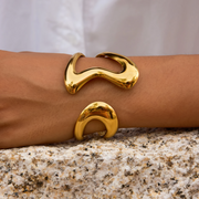 Aurea Flow Bracelet
