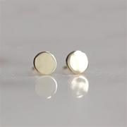 Serene Dot Circle Studs - Liora Monroe
