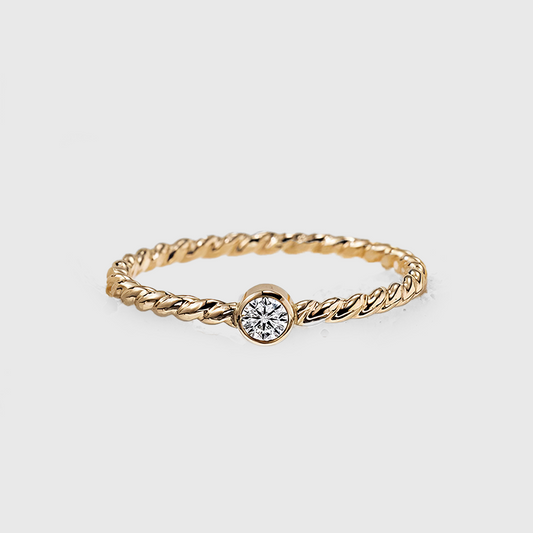 Nix Moissanite Ring